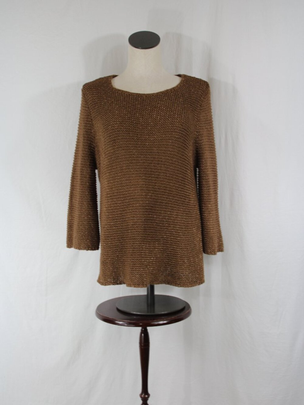 Chico's Round Neck 3/4 Sleeved Tan/Gold Sweater Top Beachy Size 2 L (12/14) - Picture 2 of 9